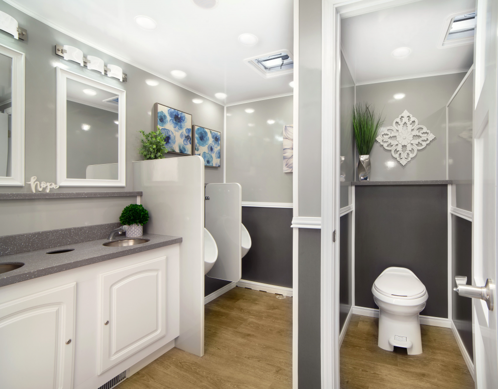 29-foot Flex Luxury Restroom Trailer Urinals-Sink-Stall Gray Spa